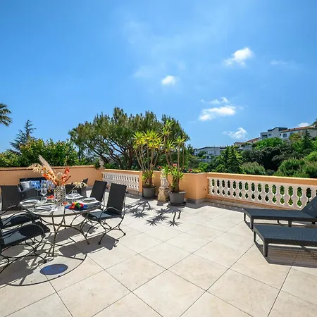 Fabron, Terrasse & Piscine Dans Nizza