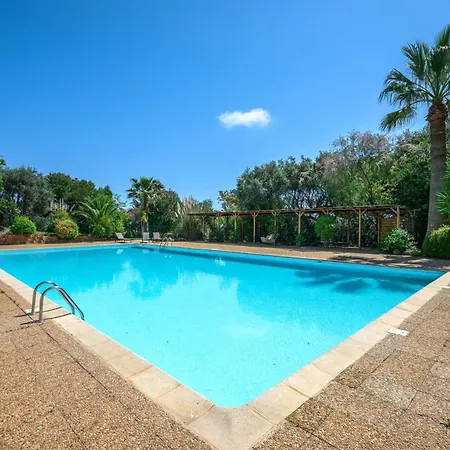 Fabron, Terrasse & Piscine Dans