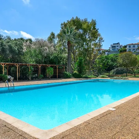 Fabron, Terrasse & Piscine Dans Apartamento